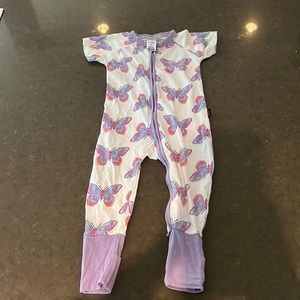 Bonds Wondersuit short sleeve butterfly zippy size 1/12-18 months